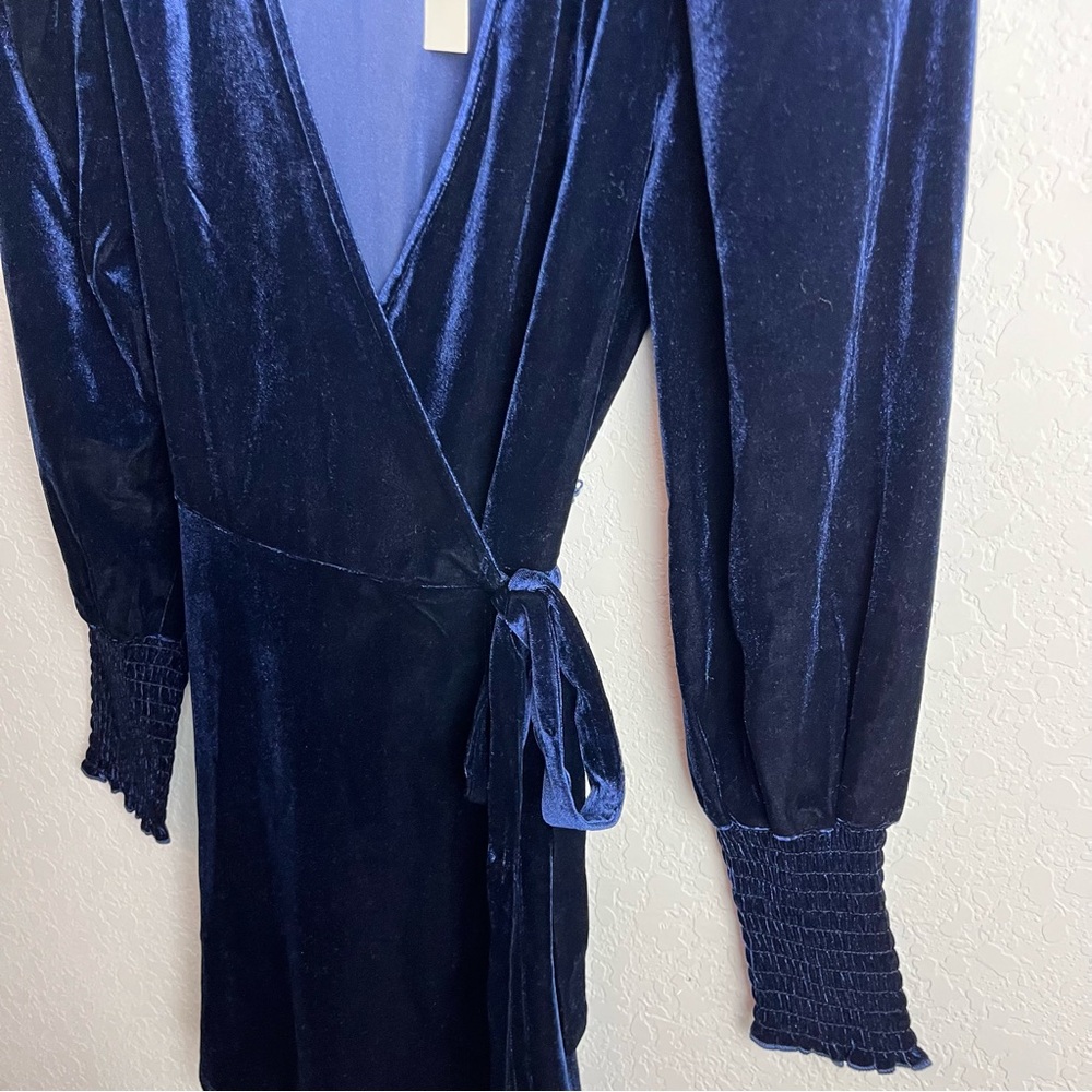 Francesca's Blue Rain Velvet Navy Erin Wrap Dress S Smocked Cuffs Mini NWT - Picture 11 of 12